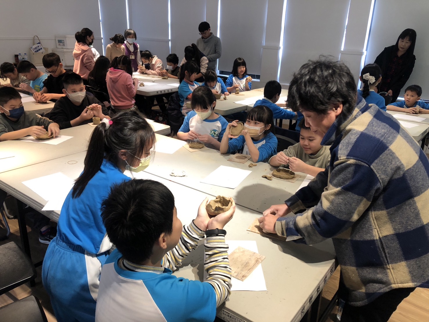 09_參觀新竹241藝術空間，動手做一幅屬於自己的展覽海報-1